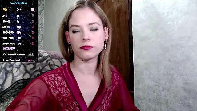 Snapshot of Kate__Loves chatting on 11/02/25, 06:21 Kate Loves online show from 11/02/25, 06:21