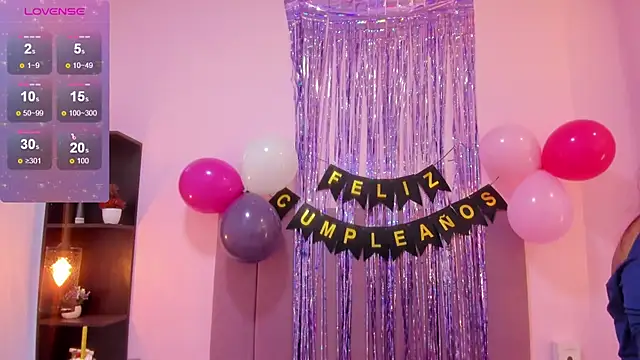 Snapshot of HoollyHendrix chatting on 11/01/25, 08:44 HoollyHendrix online show from 11/01/25, 08:44