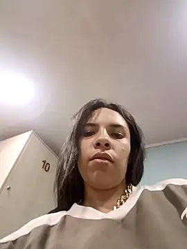 Snapshot of VioletStonee1 chatting on 09/23/25, 08:34 VioletStonee1 online show from 09/23/25, 08:34