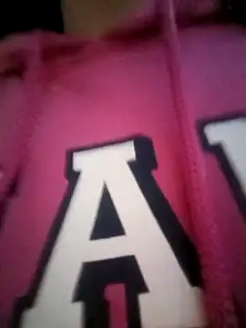 Snapshot of VioletStonee1 chatting on 10/06/25, 11:02 VioletStonee1 online show from 10/06/25, 11:02