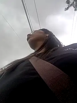 Snapshot of VioletStonee1 chatting on 10/14/25, 07:36 VioletStonee1 online show from 10/14/25, 07:36