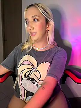 Isa klein online show from 10/12/25, 06:29