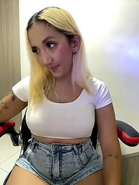 Isa klein online show from 11/17/25, 09:42