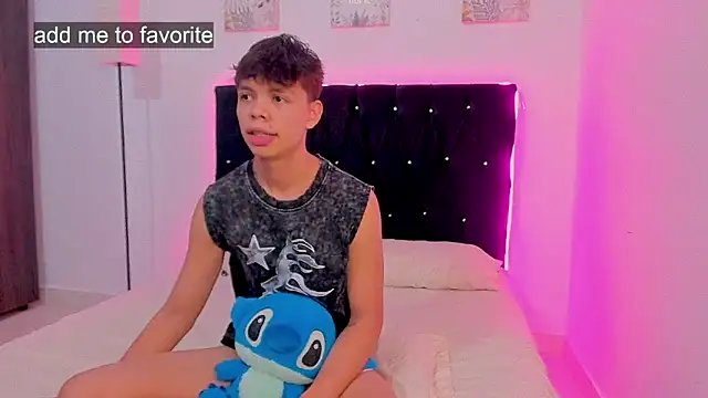 Snapshot of Zacktorres_ chatting on 11/02/25, 11:07 Zacktorres online show from 11/02/25, 11:07