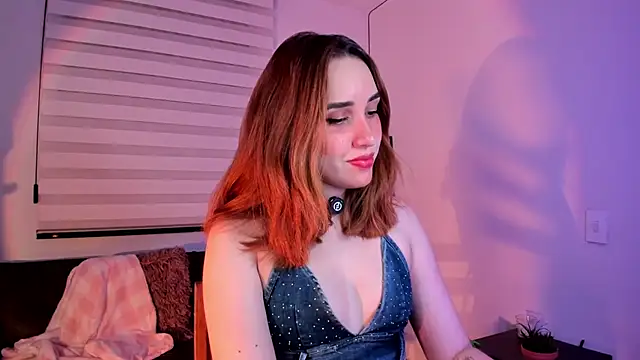 SarahCastillo  online show from 10/24/25, 05:37