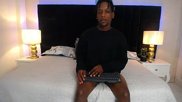 SkylerBigxxx online show from 06/04/26, 04:29