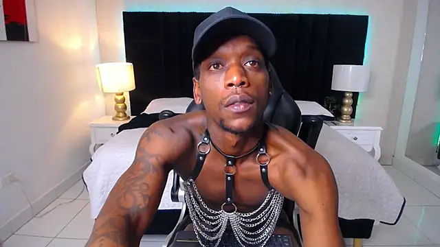 SkylerBigxxx online show from 06/10/26, 02:23