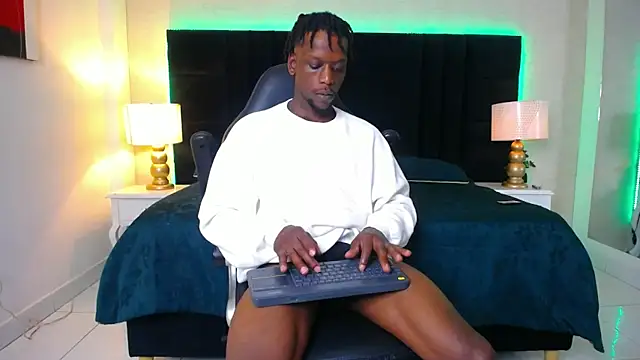 SkylerBigxxx online show from 07/08/26, 04:39