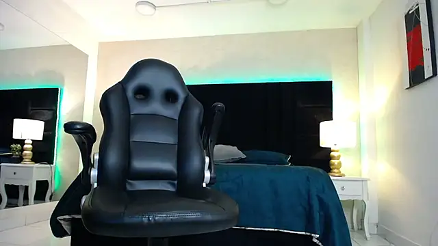 SkylerBigxxx online show from 07/22/26, 04:59