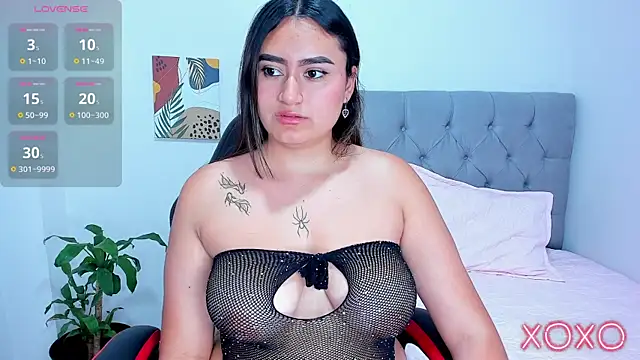 mia hajar333 online show from 12/19/25, 08:49