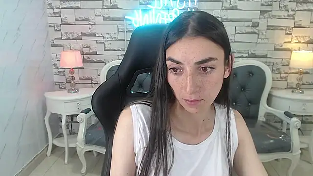 Snapshot of Maily_a_ chatting on 09/26/25, 02:59 Maily a online show from 09/26/25, 02:59