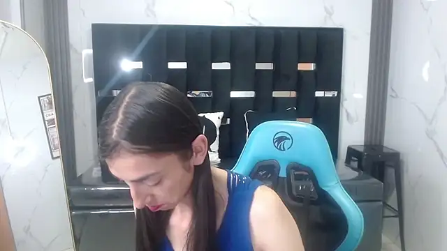 Snapshot of Maily_a_ chatting on 10/08/25, 03:15 Maily a online show from 10/08/25, 03:15