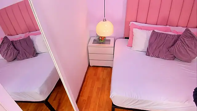 Amy Ferreira online show from 09/24/25, 02:48