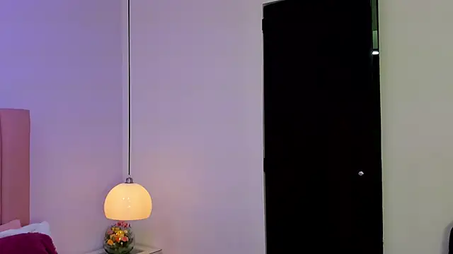 Amy Ferreira online show from 10/11/25, 03:28