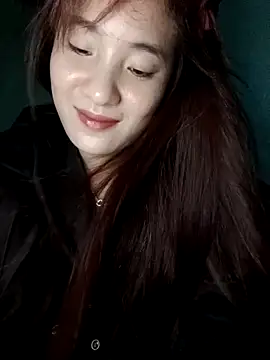 Snapshot of Linksys_nicee chatting on 10/19/25, 02:18 Linksys nicee online show from 10/19/25, 02:18