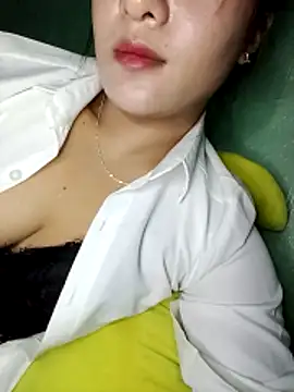 Snapshot of Linksys_nicee chatting on 10/29/25, 03:47 Linksys nicee online show from 10/29/25, 03:47