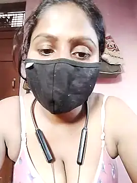 Jasmine Januja online show from 09/23/25, 11:35