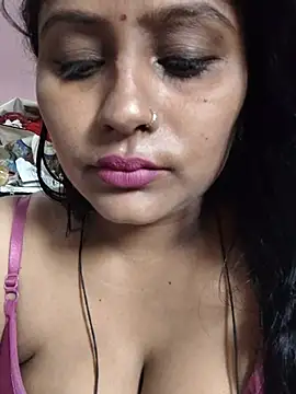Jasmine Januja online show from 05/17/26, 02:31