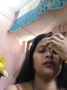 Jasmine Januja online show from 06/05/26, 07:03