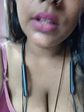 Jasmine Januja online show from 07/15/26, 02:28