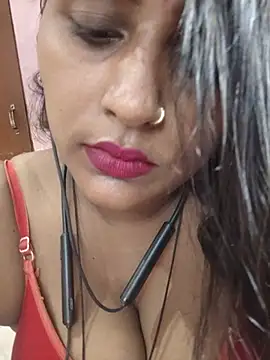 Jasmine Januja online show from 07/27/26, 01:56