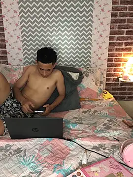 Snapshot of KaMila_M00N chatting on 09/29/25, 04:01 KaMila M00N online show from 09/29/25, 04:01