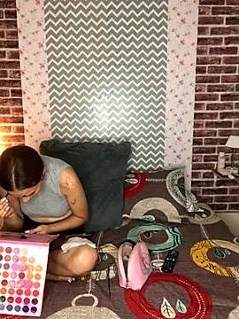 Snapshot of KaMila_M00N chatting on 09/30/25, 02:00 KaMila M00N online show from 09/30/25, 02:00