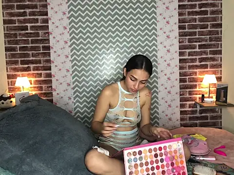 Snapshot of KaMila_M00N chatting on 10/08/25, 03:09 KaMila M00N online show from 10/08/25, 03:09