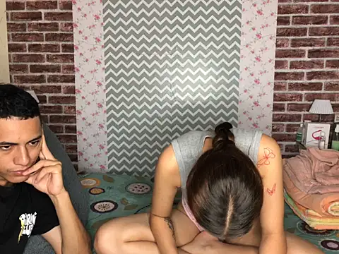 Snapshot of KaMila_M00N chatting on 10/11/25, 03:43 KaMila M00N online show from 10/11/25, 03:43