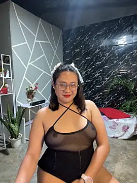 Snapshot of 1aquaticangel69 chatting on 11/03/25, 01:45 1aquaticangel69 online show from 11/03/25, 01:45