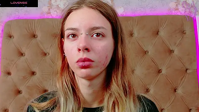 CoraVex online show from 10/15/25, 04:12