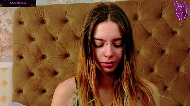 CoraVex online show from 11/29/25, 01:52