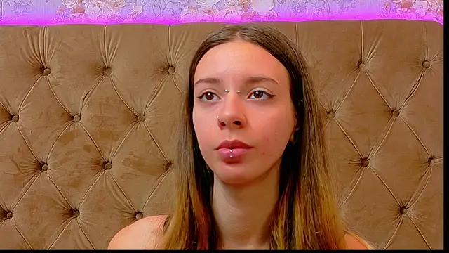 CoraVex online show from 05/20/26, 03:56