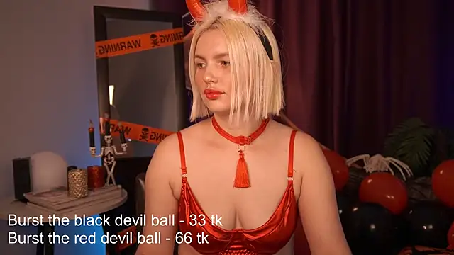 Snapshot of Amelia_Wells chatting on 10/30/25, 05:42 Amelia Wells online show from 10/30/25, 05:42