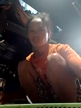 Snapshot of donna-bae chatting on 10/18/25, 11:16 donna-bae online show from 10/18/25, 11:16