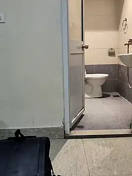 Snapshot of MaiHoang2k chatting on 09/21/25, 05:47 MaiHoang2k online show from 09/21/25, 05:47