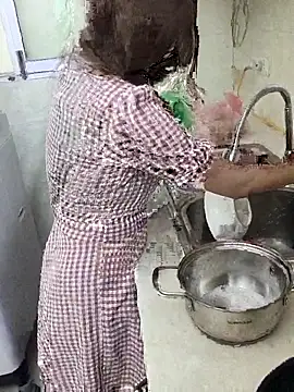 Snapshot of MaiHoang2k chatting on 09/28/25, 02:55 MaiHoang2k online show from 09/28/25, 02:55