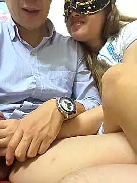 Snapshot of MaiHoang2k chatting on 10/23/25, 03:33 MaiHoang2k online show from 10/23/25, 03:33