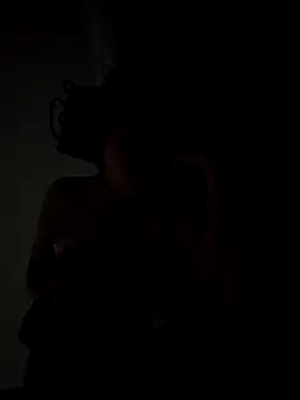 Snapshot of MaiHoang2k chatting on 10/25/25, 04:09 MaiHoang2k online show from 10/25/25, 04:09