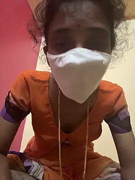 Snapshot of sweetreddy-02 chatting on 10/05/25, 09:45 sweetreddy-02 online show from 10/05/25, 09:45