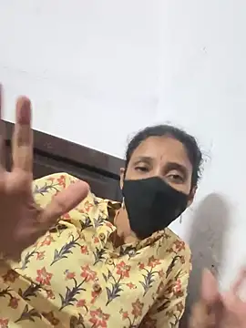 Snapshot of sweetreddy-02 chatting on 10/12/25, 03:22 sweetreddy-02 online show from 10/12/25, 03:22