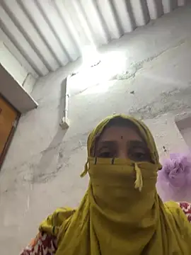 Snapshot of sweetreddy-02 chatting on 10/18/25, 01:45 sweetreddy-02 online show from 10/18/25, 01:45