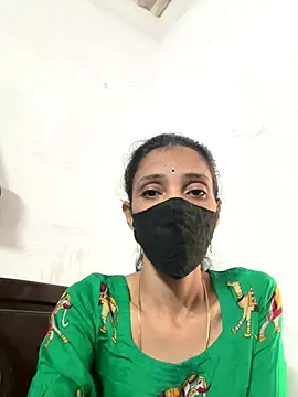 Snapshot of sweetreddy-02 chatting on 11/04/25, 06:12 sweetreddy-02 online show from 11/04/25, 06:12