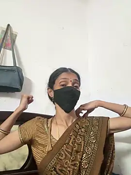 Snapshot of sweetreddy-02 chatting on 11/05/25, 02:39 sweetreddy-02 online show from 11/05/25, 02:39