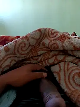 Snapshot of romero115 chatting on 10/30/25, 07:32 romero115 online show from 10/30/25, 07:32