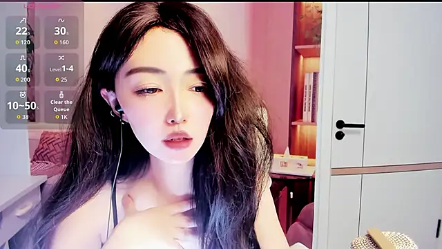 QQ-baby online show from 09/16/25, 01:12