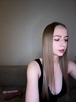 Snapshot of MissOyee chatting on 10/14/25, 06:09 MissOyee online show from 10/14/25, 06:09