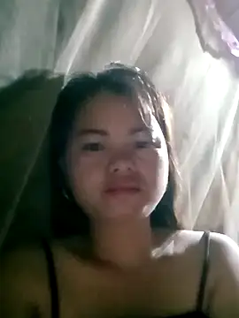 emly-xinh18 online show from 10/08/25, 07:11