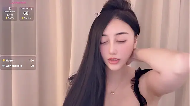 Snapshot of Melody-11 chatting on 09/28/25, 04:34 Melody-11 online show from 09/28/25, 04:34