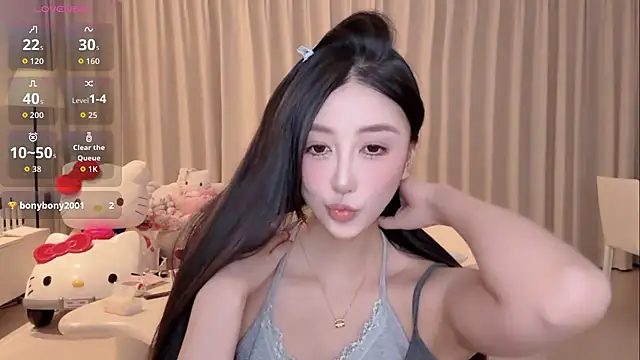 Snapshot of Melody-11 chatting on 10/24/25, 11:39 Melody-11 online show from 10/24/25, 11:39